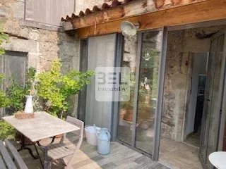 Charmante maison en pierres