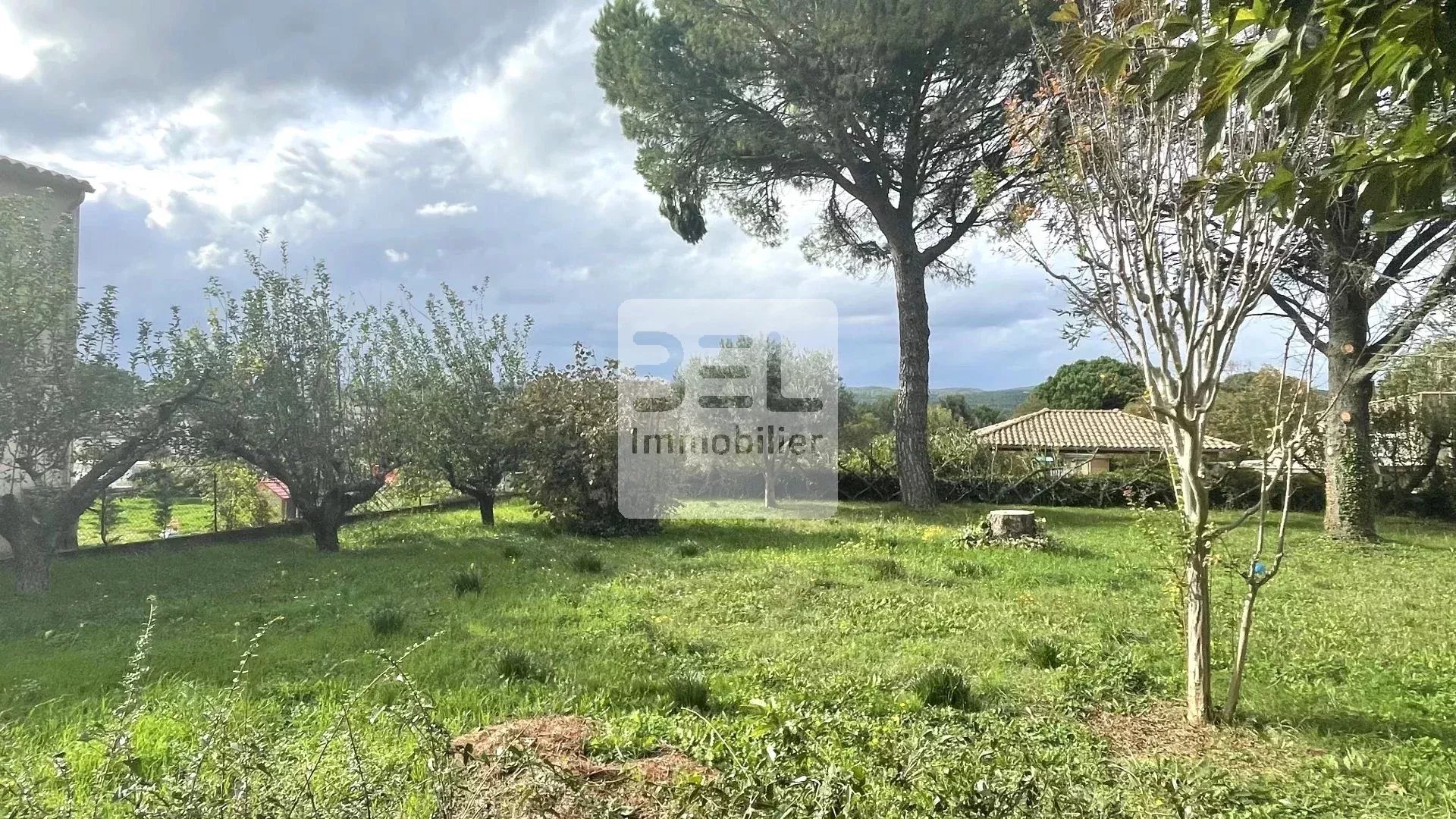 CHARMANTE VILLA A VENEJAN