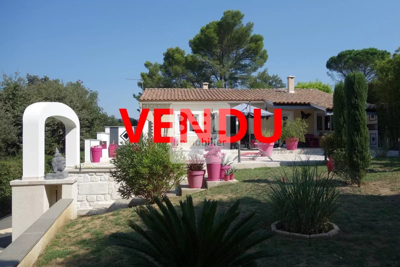Belle maison contemporaine avec piscine