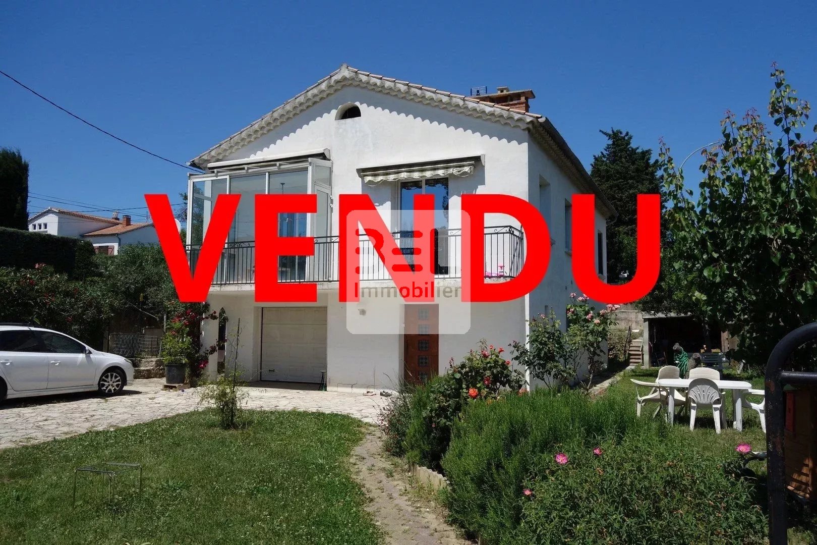 MAISON COMMERCES A PIEDS AVEC JARDIN