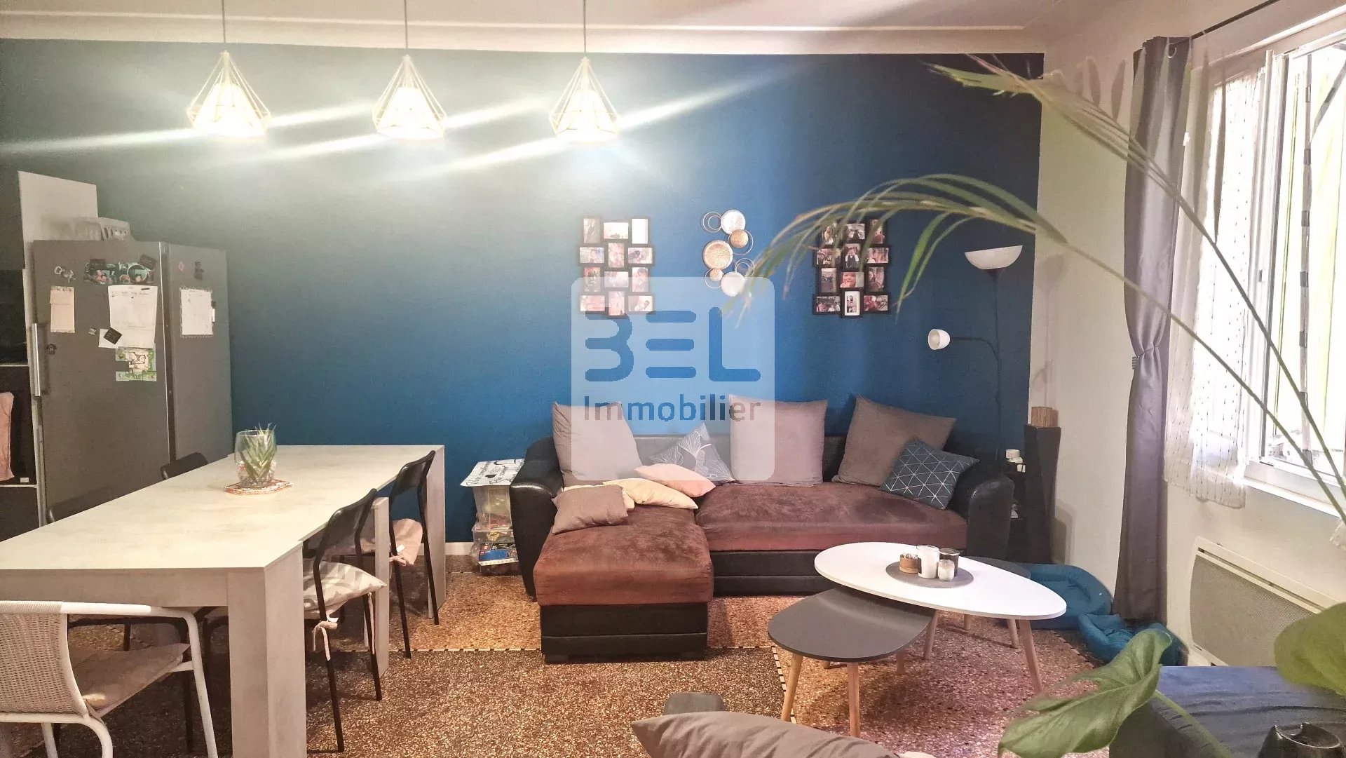 CHARMANT APPARTEMENT T4 – GRENIER – COUR – 2 PARKING