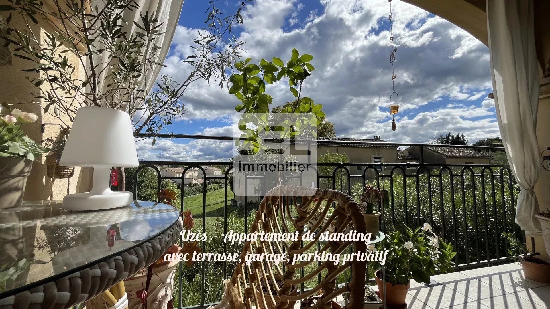 APPARTEMENT STANDING A UZES