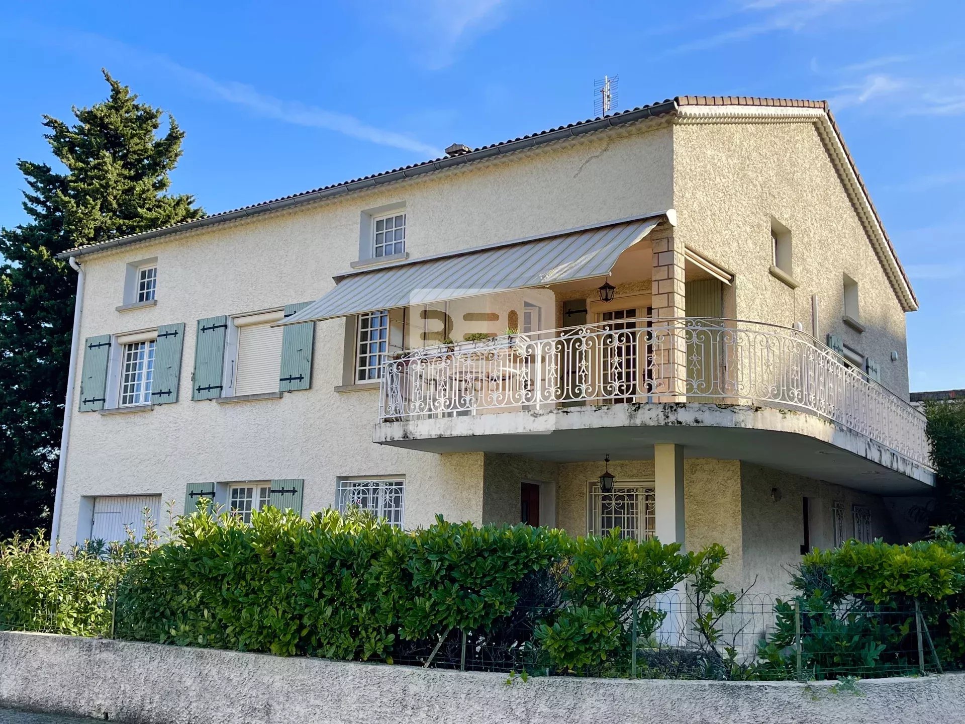 AU CALME CENTRE PIERRELATTE