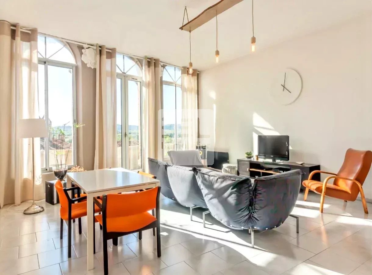 Appartement lumineux à Laudun-l’Ardoise