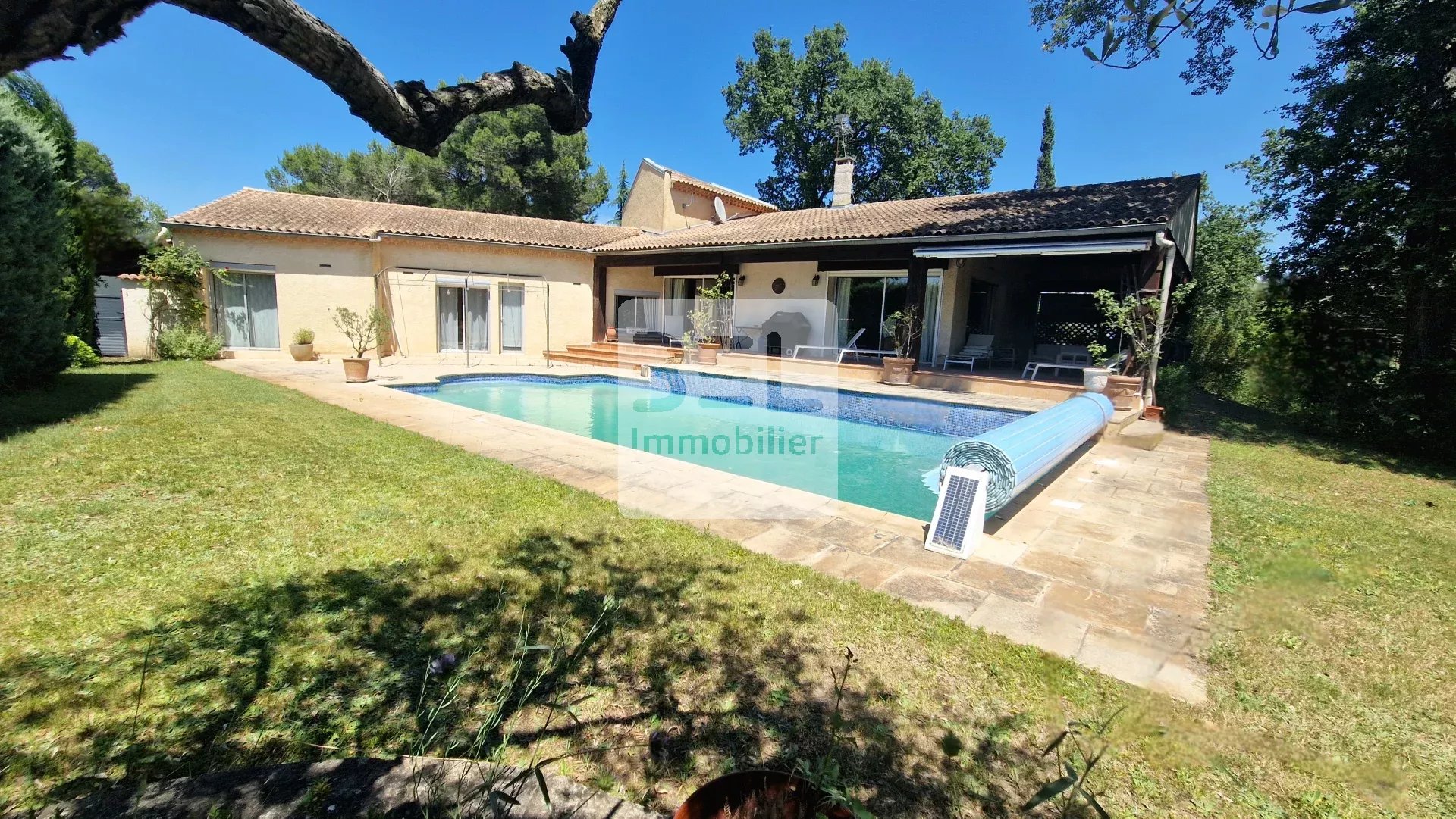 Maison 185m2 avec 4 chambres