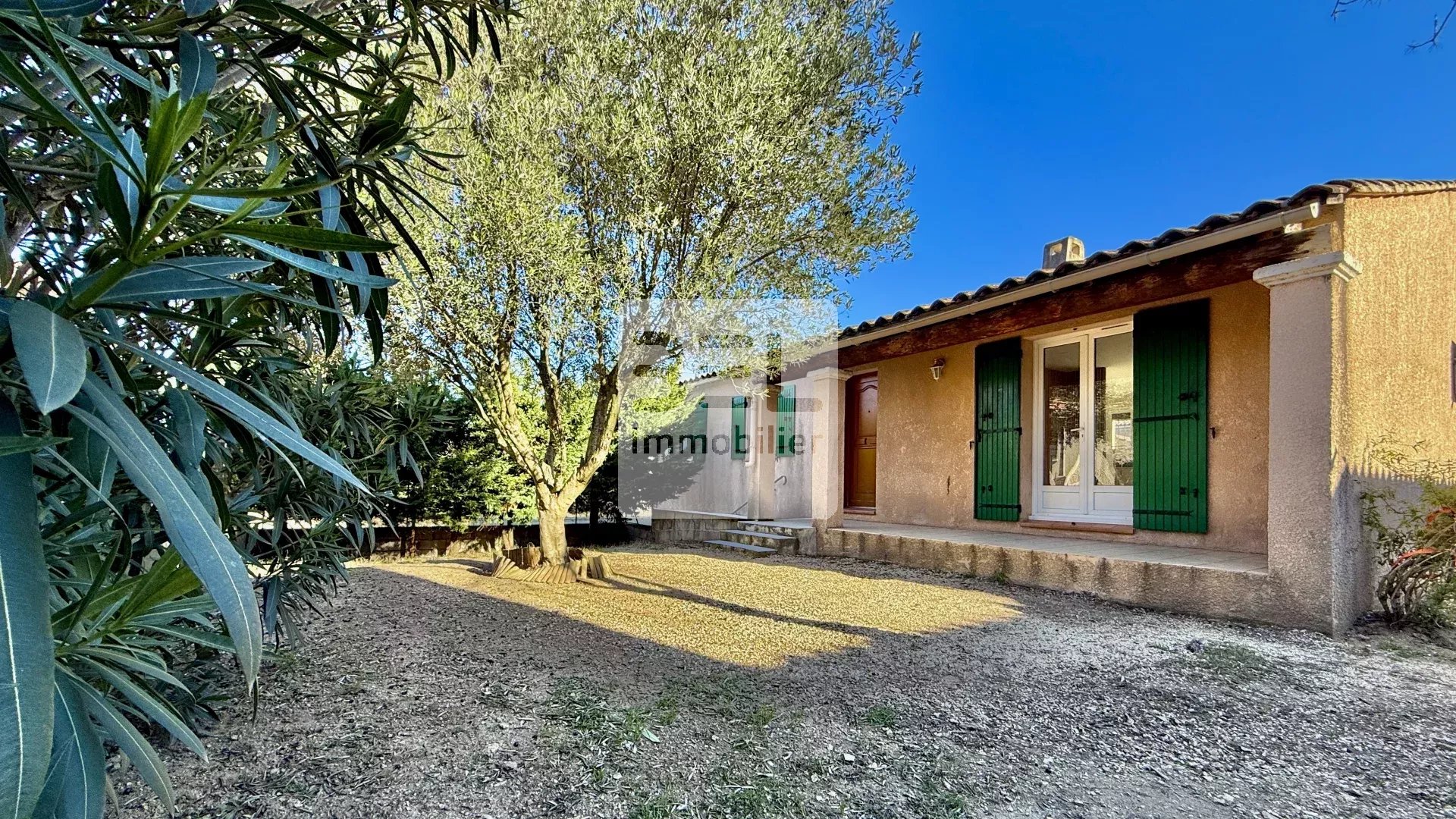 Maison 3 chambres avec jardin et garage