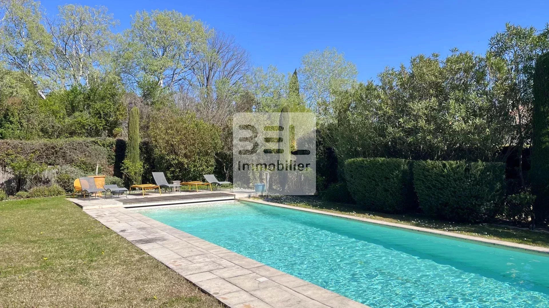 Paradou maison de Charme avec Piscine
