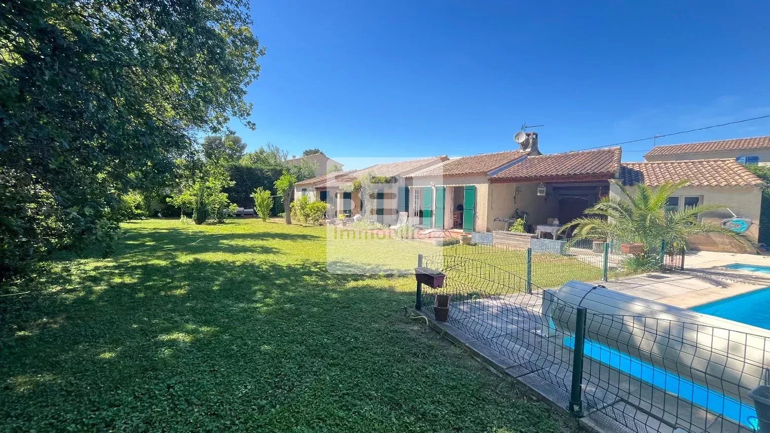 Maison Plain pied avec piscine