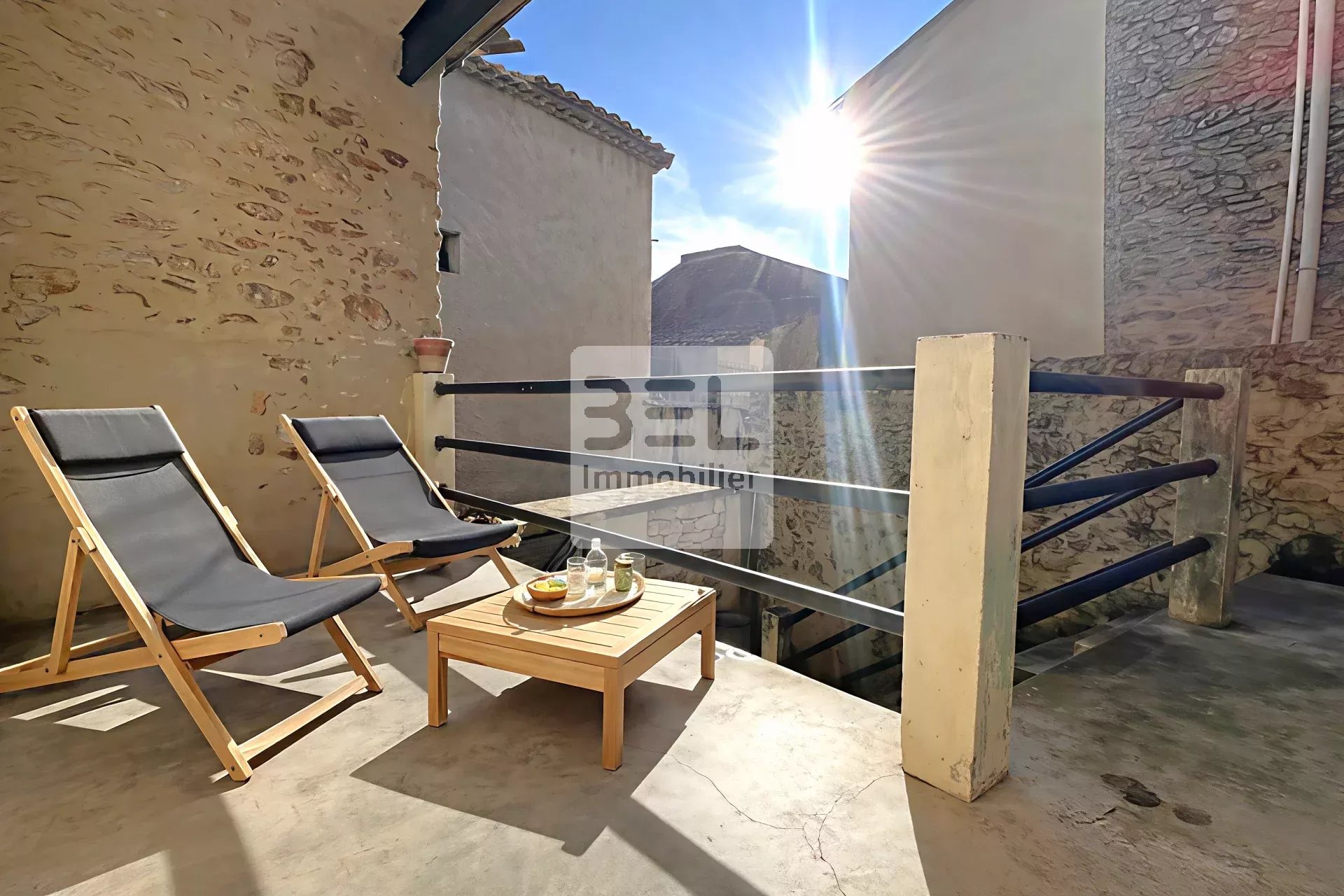 Charmante maison de village avec terrasse et solarium en Vallée de la Cèze