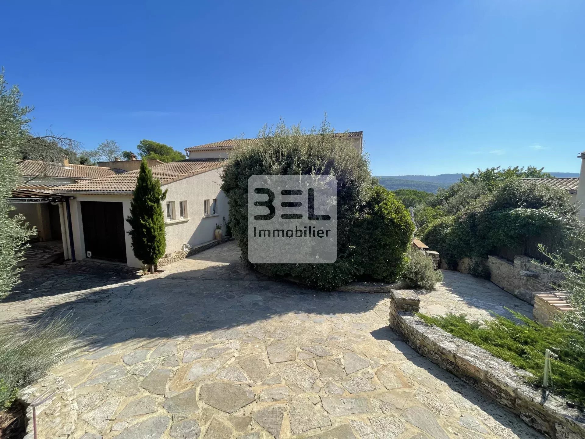 Maison avec très belle vue, piscine et Spa à Bagnols-sur-Cèze