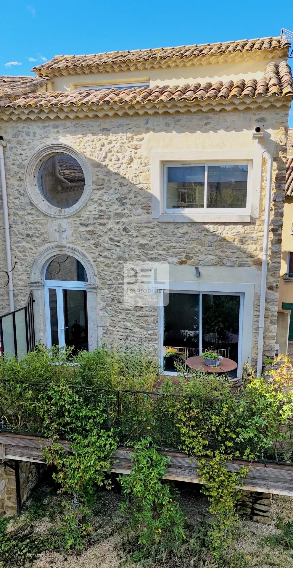 Ancienne chapelle réinventée  avec terrasse et vue panoramique