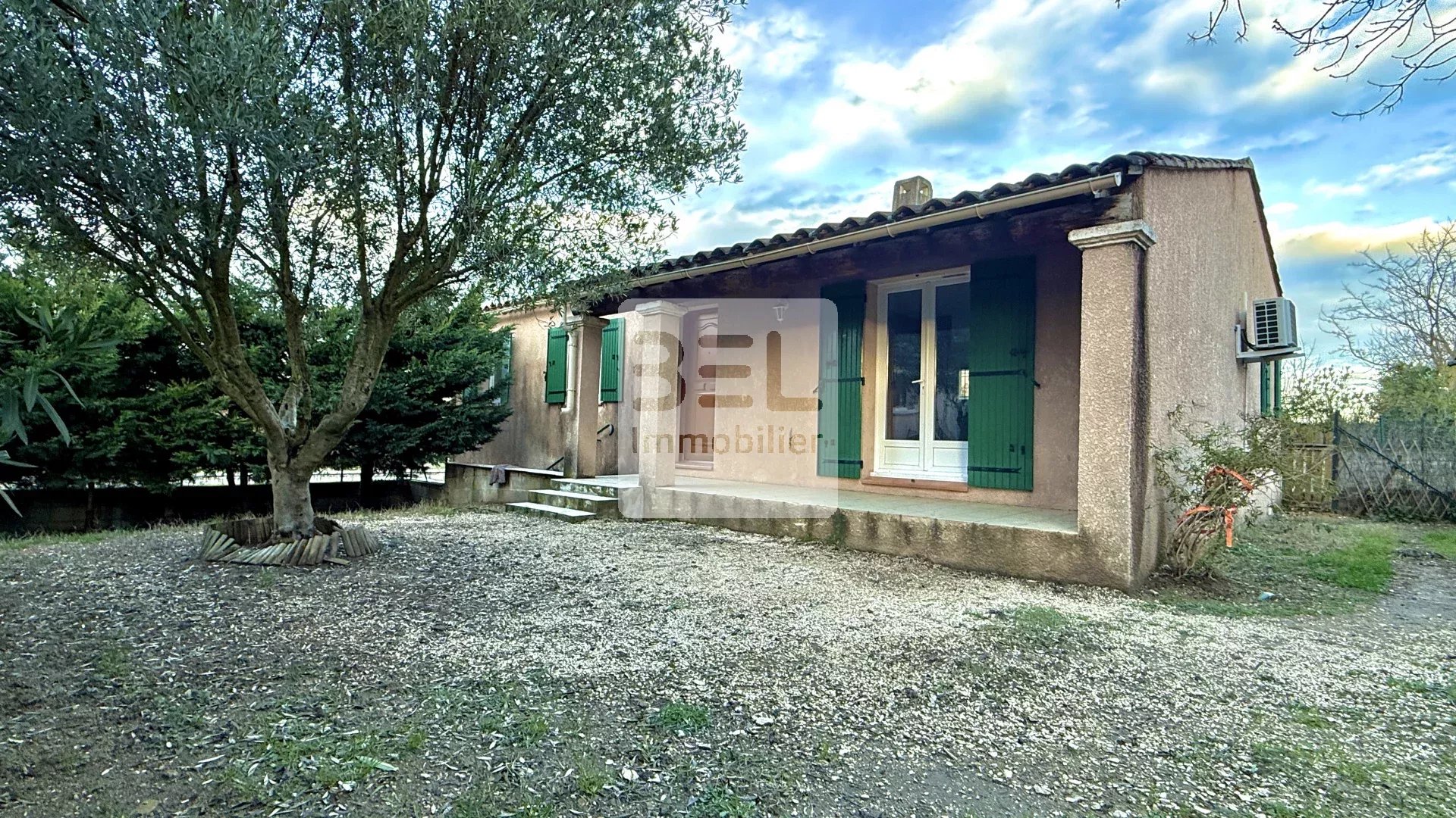 Maison 3 chambres avec jardin et garage