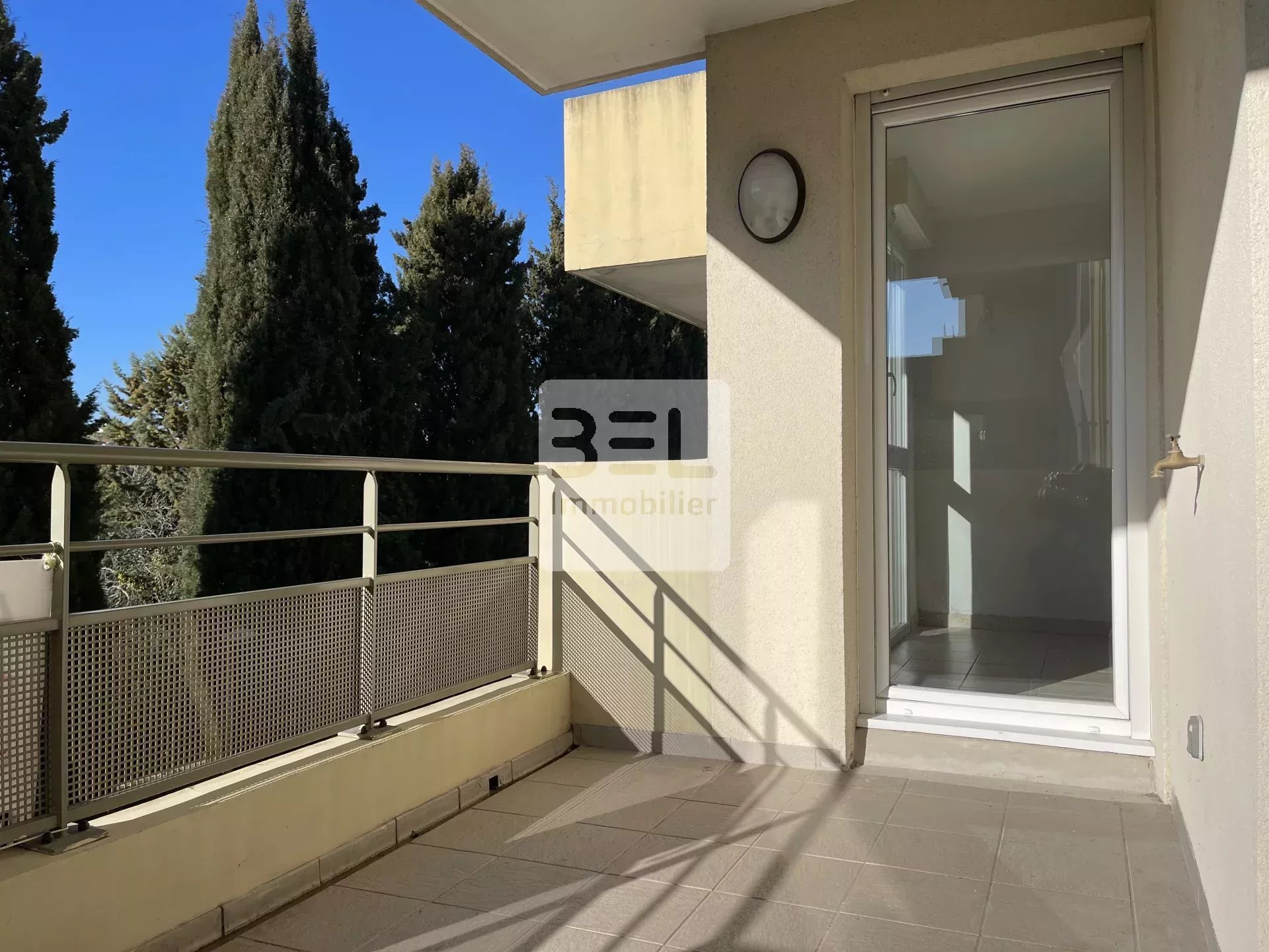 Résidence sécurisée,  proximité centre ville