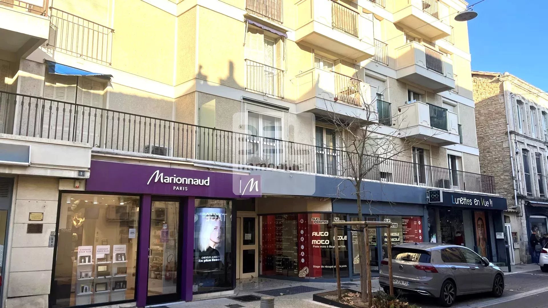 LOCAL COMMERCIAL CENTRE BOURG NEUF BAGNOLS SUR CEZE