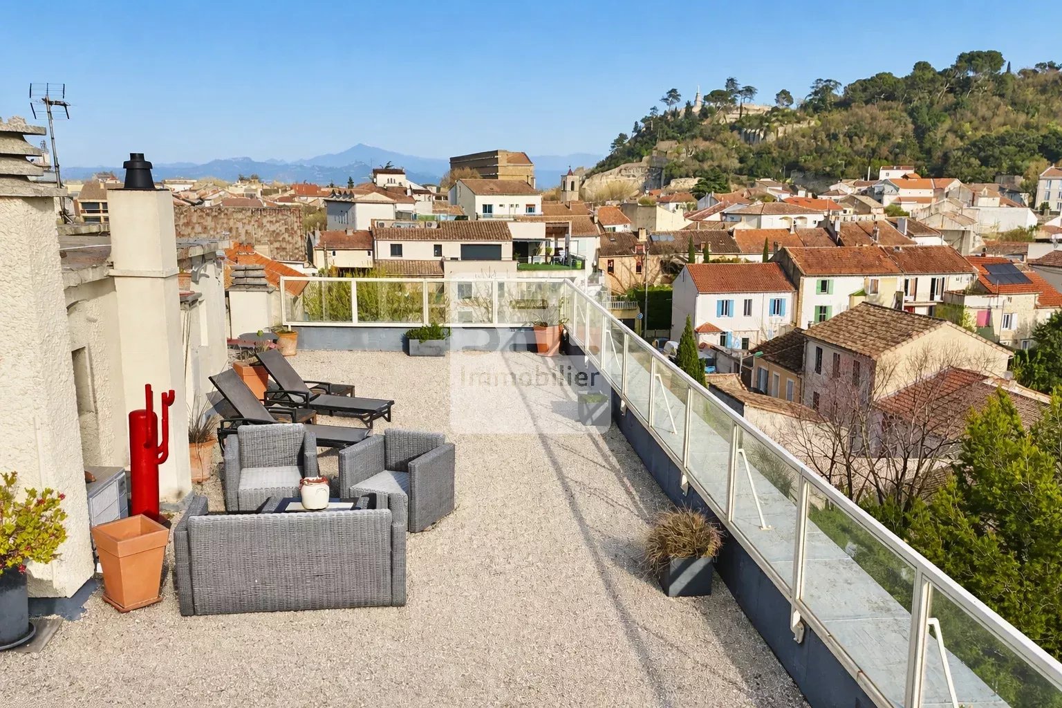 Magnifique appartement avec toit terrasse privatif, garage, cave