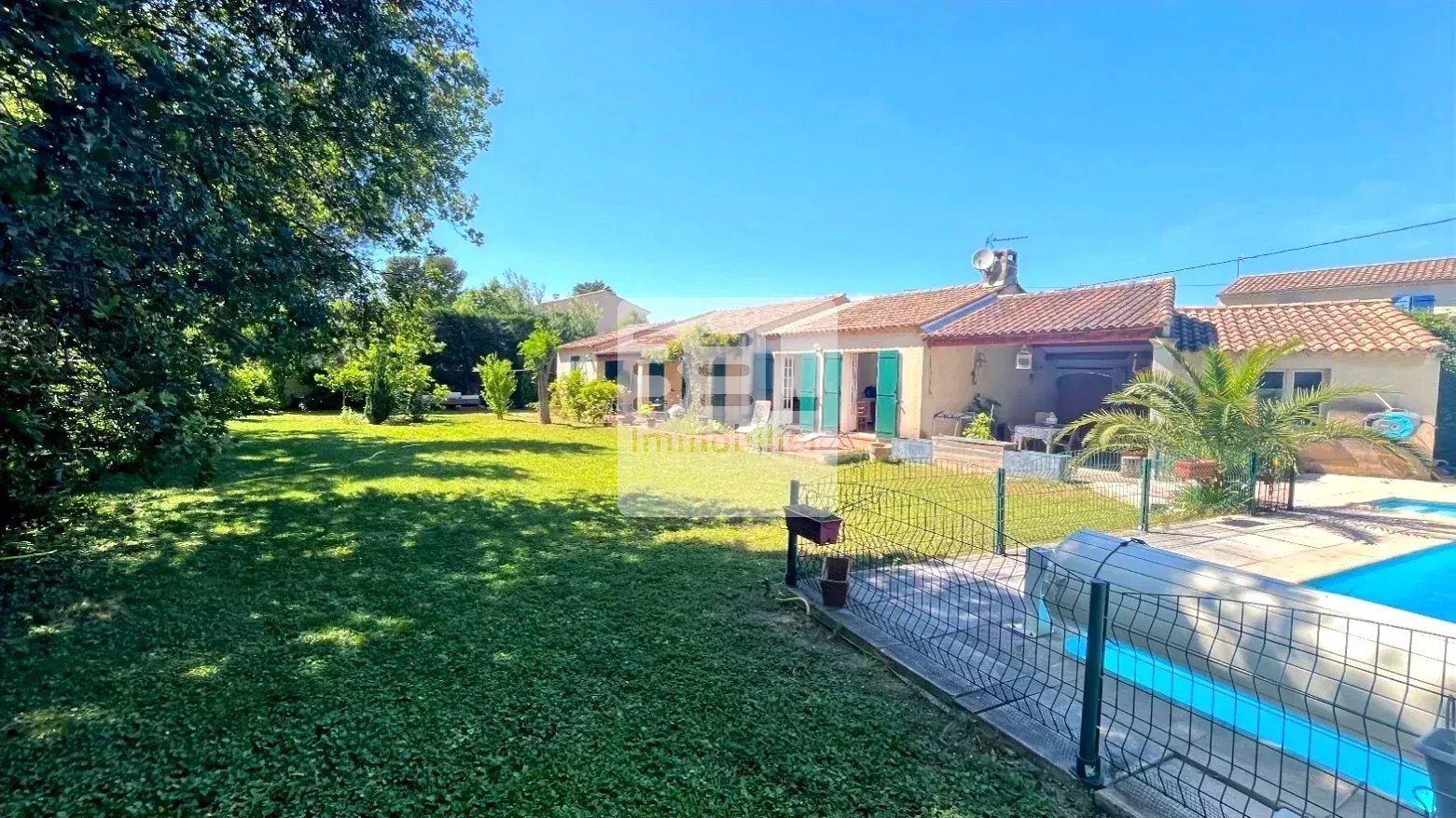 Maison Plain pied avec piscine