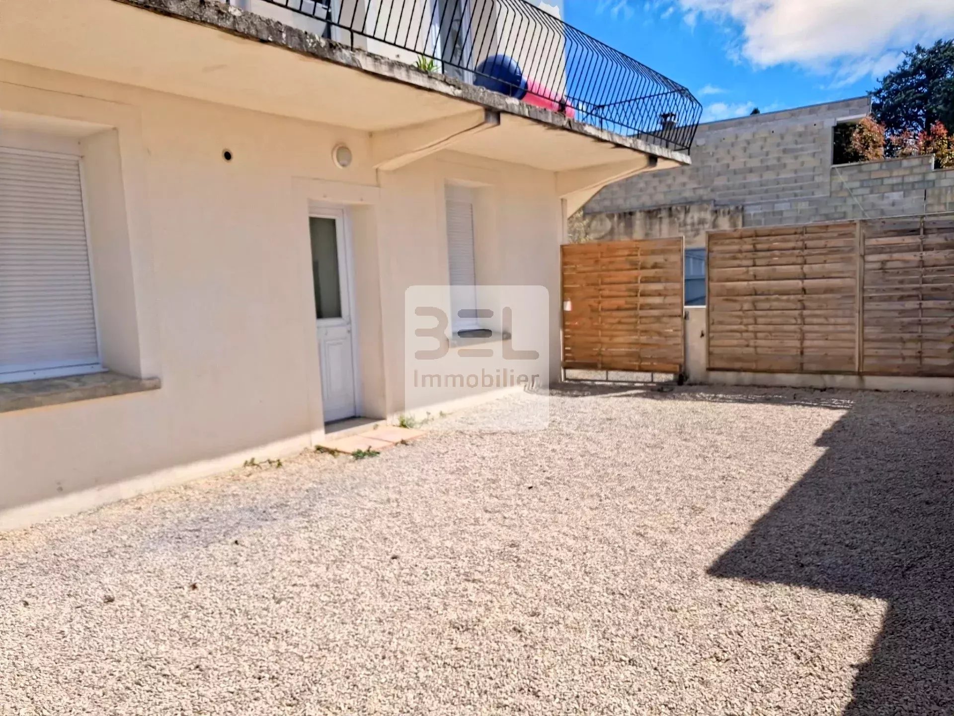 Location appartement en rez-de-chaussée