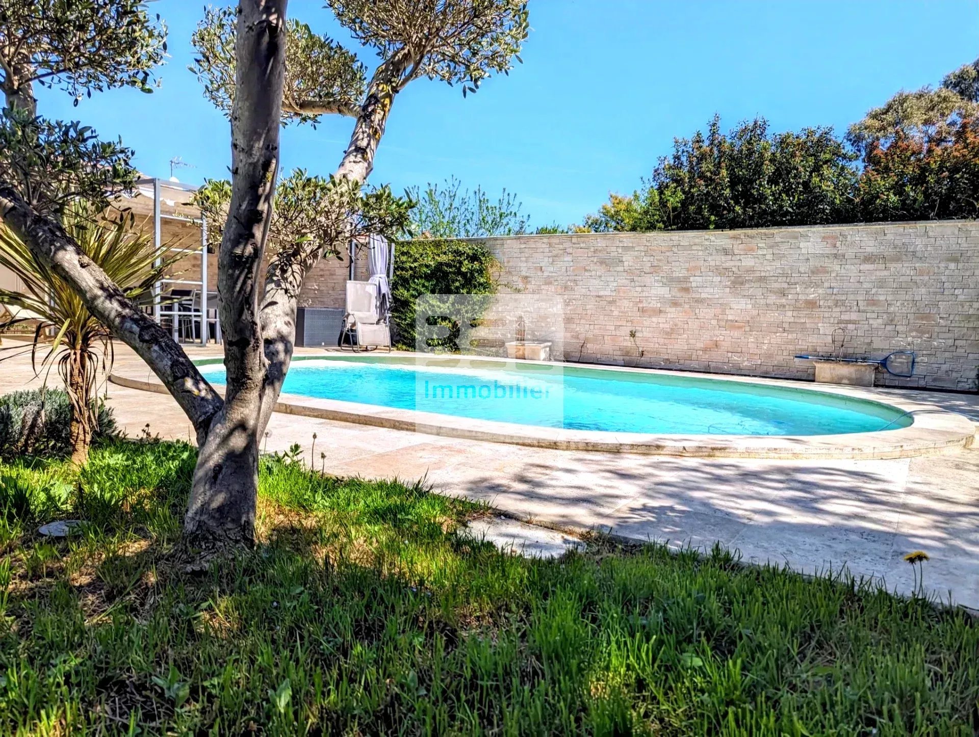 Vente Maison de 121.83m²  à Bagnols-sur-Cèze