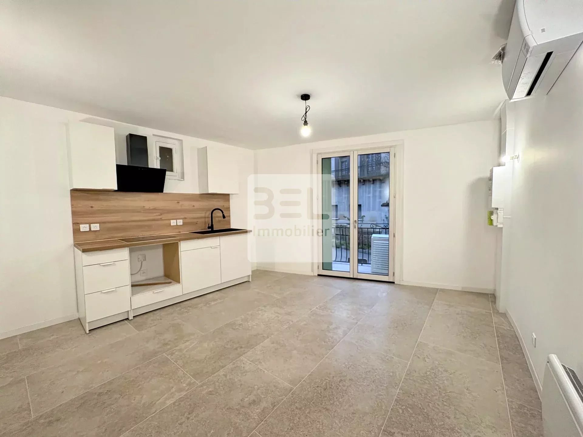 T2 avec balcon à Louer – Saint-Quentin-la-Poterie
