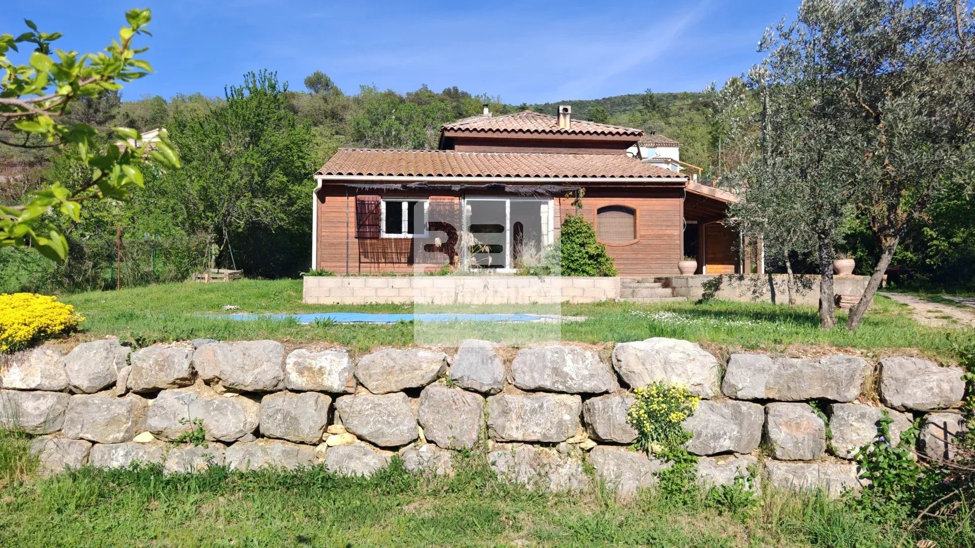 Maison ossature bois-5 chambres- dans un cadre verdoyant et vue dégagée