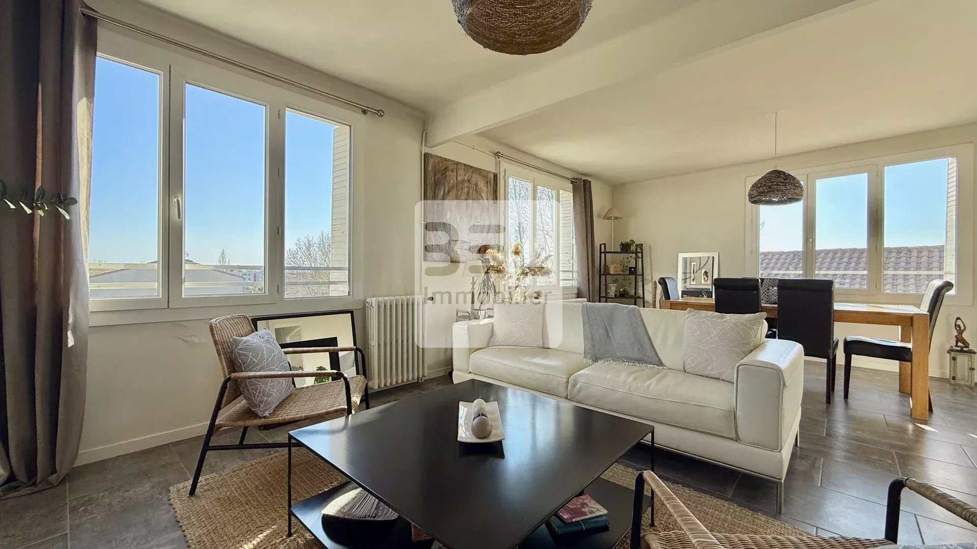 Magnifique appartement avec toit terrasse privatif, garage, cave
