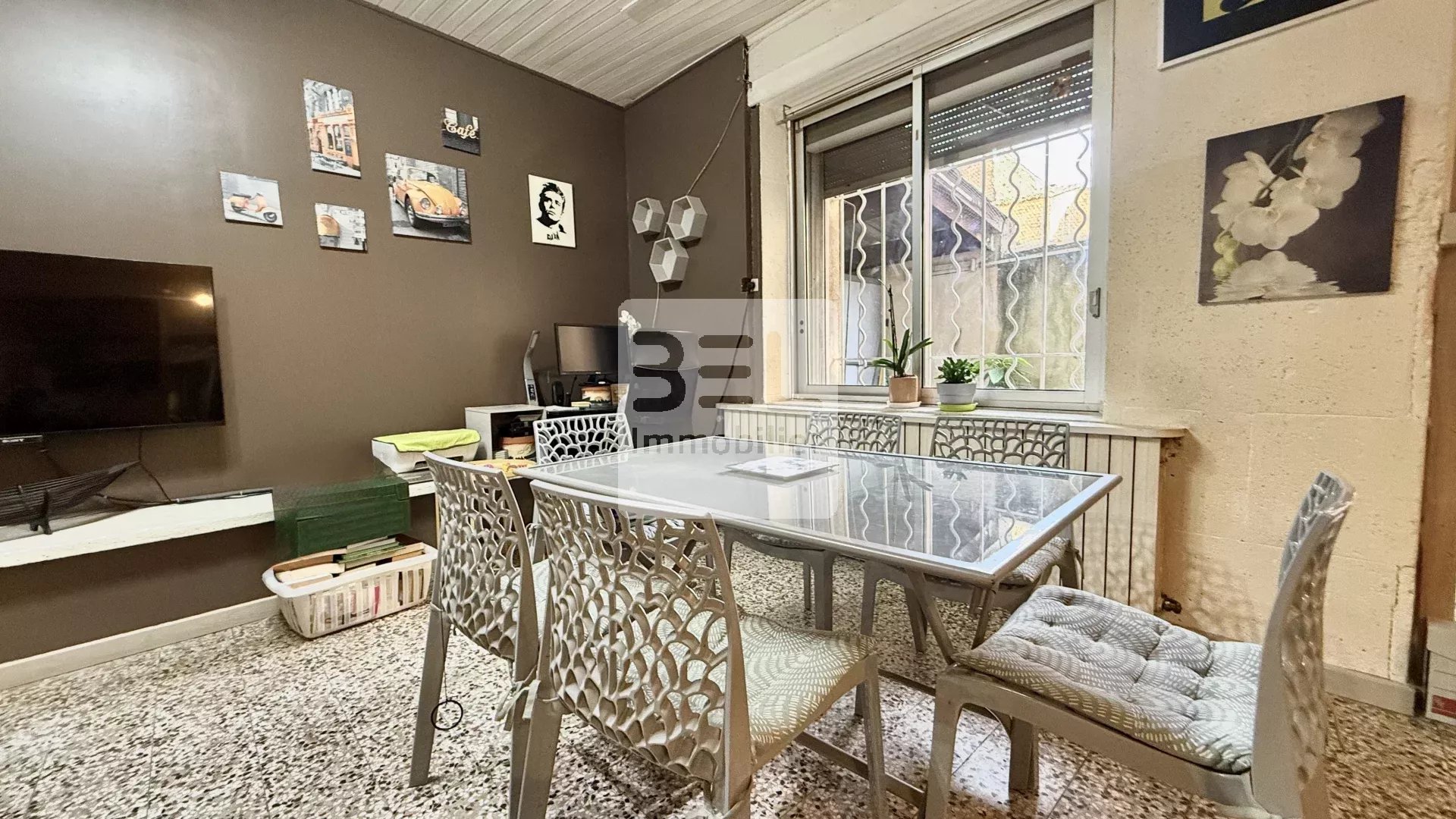 Maison de 130 m² avec fort potentiel à Chusclan