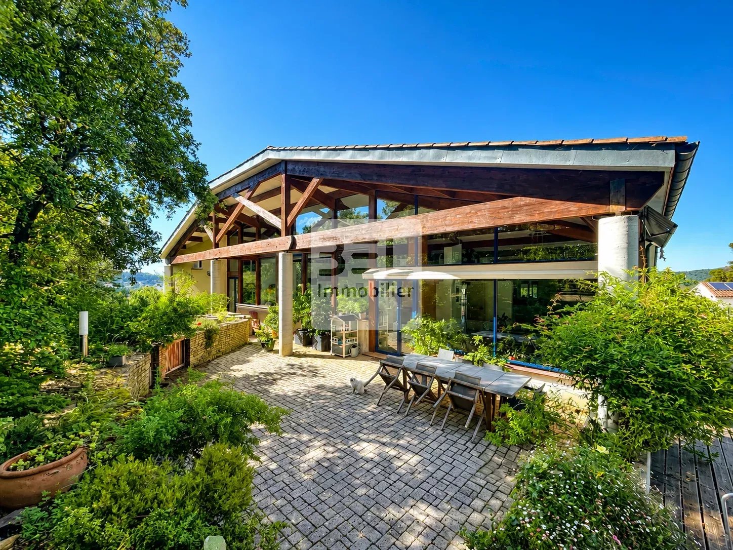 VILLA D&rsquo;ARCHITECTE D&rsquo;EXCEPTION AVEC PISCINE ET STUDIO INDEPENDANT AU COEUR DE LA GARRIGUE