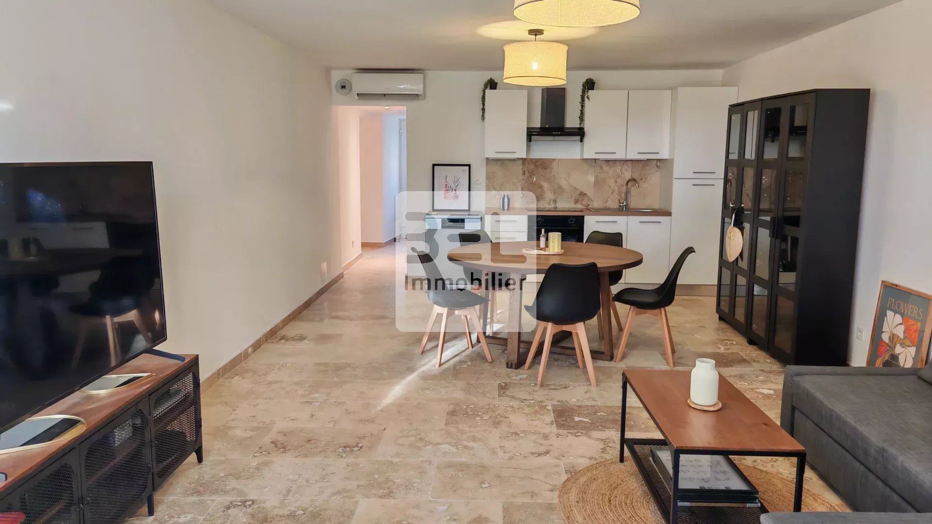 Appartement moderne rénové- T3 RDC Cairanne-terrasse privative
