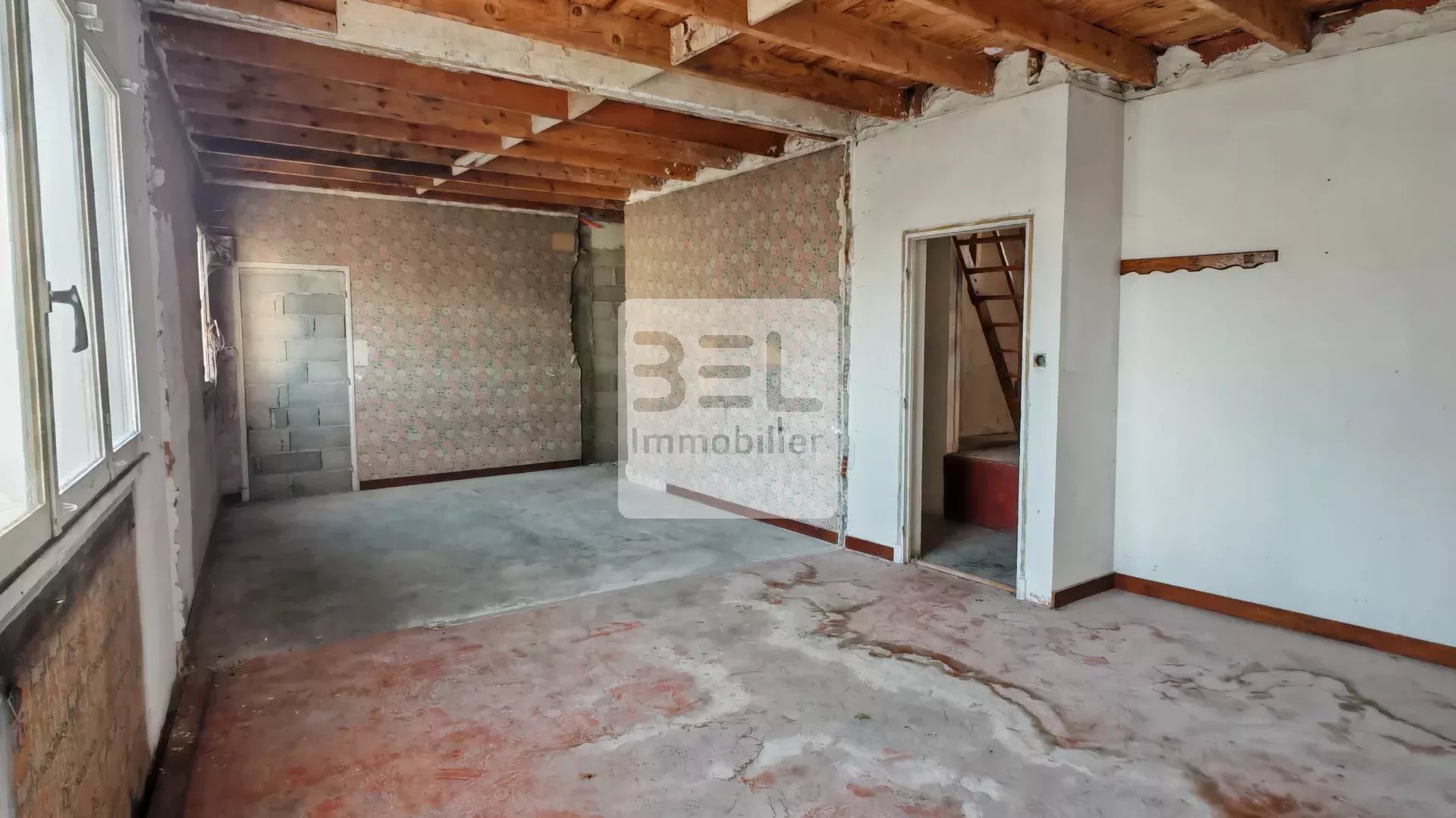 Maison mitoyenne 85 m² – Jardin – Parkings