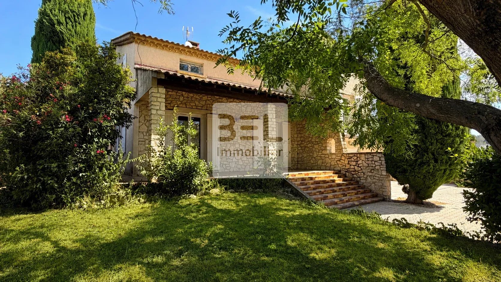 Maison de famille ou professionnelle