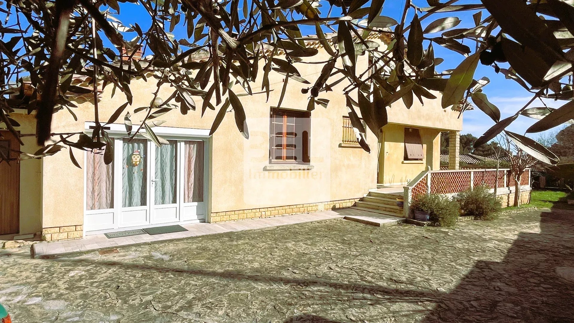 Maison 4 chambres + pièce indépendante – grand Jardin