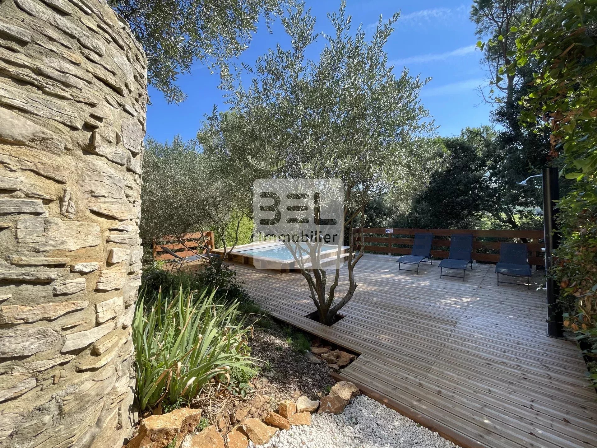 Maison avec très belle vue, piscine et Spa à Bagnols-sur-Cèze
