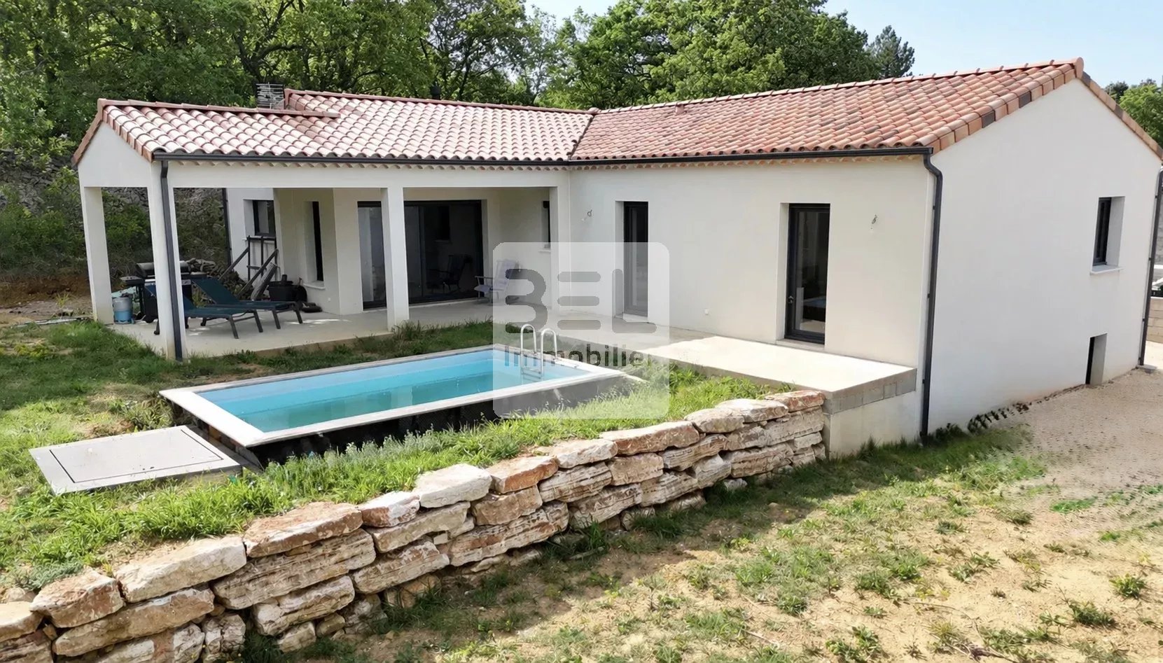 Superbe villa contemporaine avec piscine à 10 minutes de Sait-Martin-d&rsquo;Ardèche