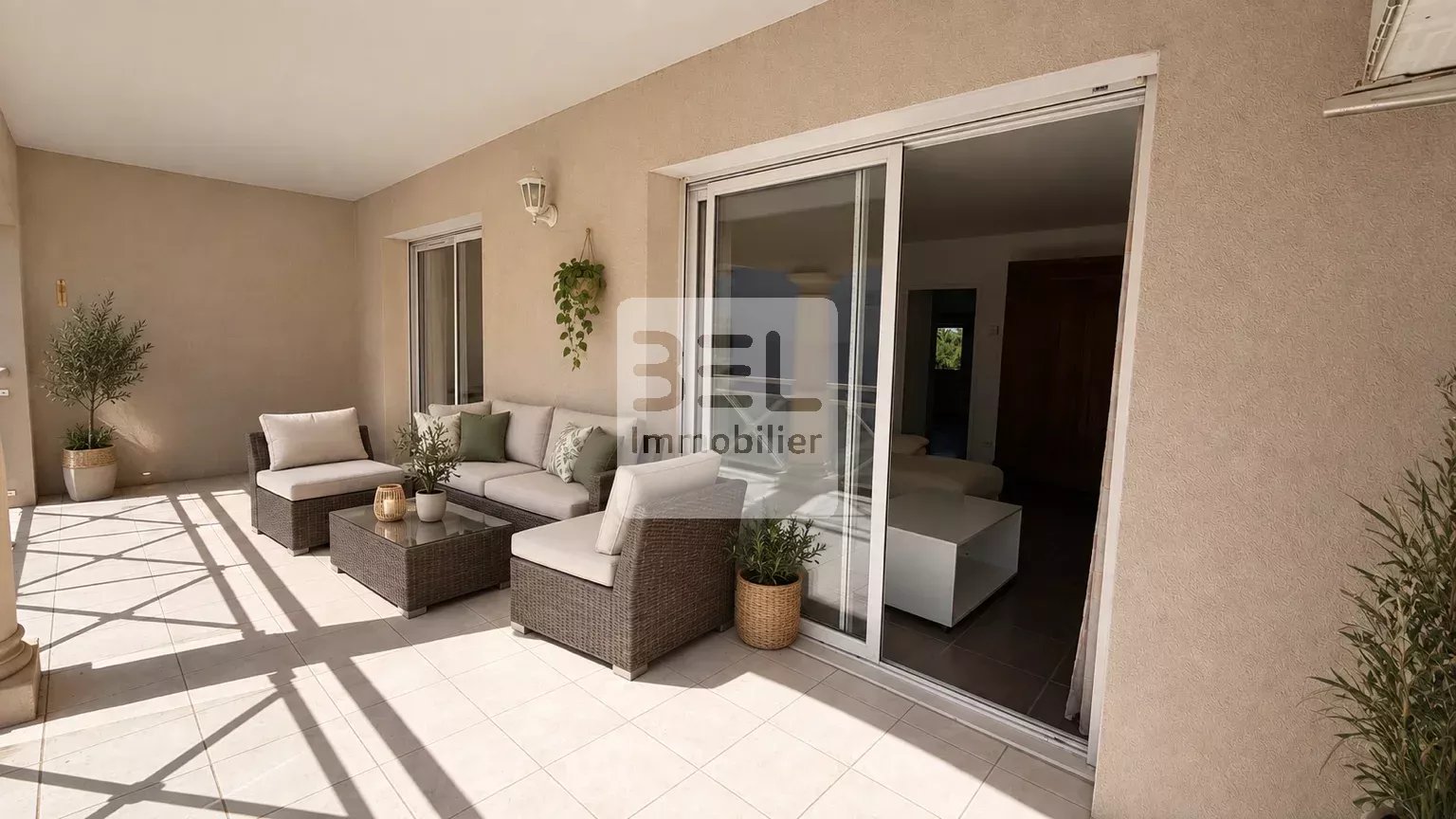 APPARTEMENT 2 CHAMBRES AVEC TERRASSE ET GARAGE