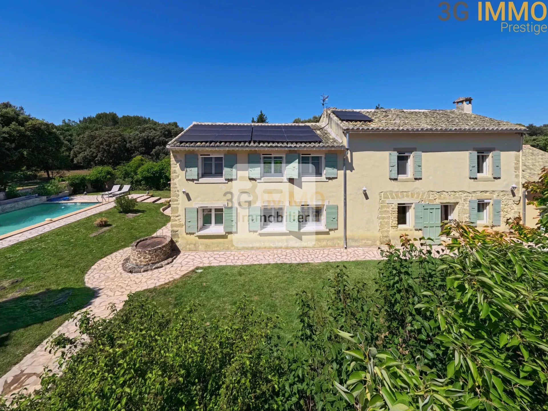 Vente Maison de 241.7m²  à Sérignan-du-Comtat