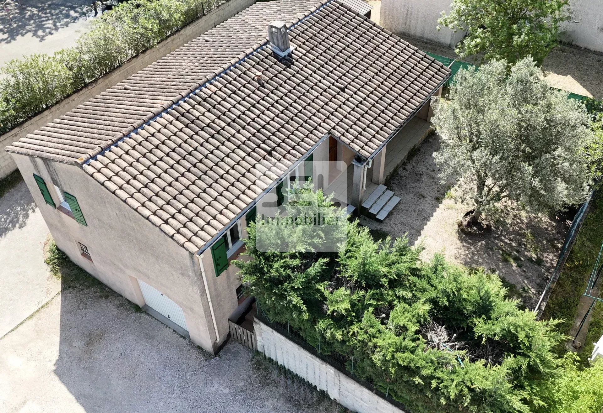 Maison 3 chambres avec jardin et garage à Bagnols sur Cèze
