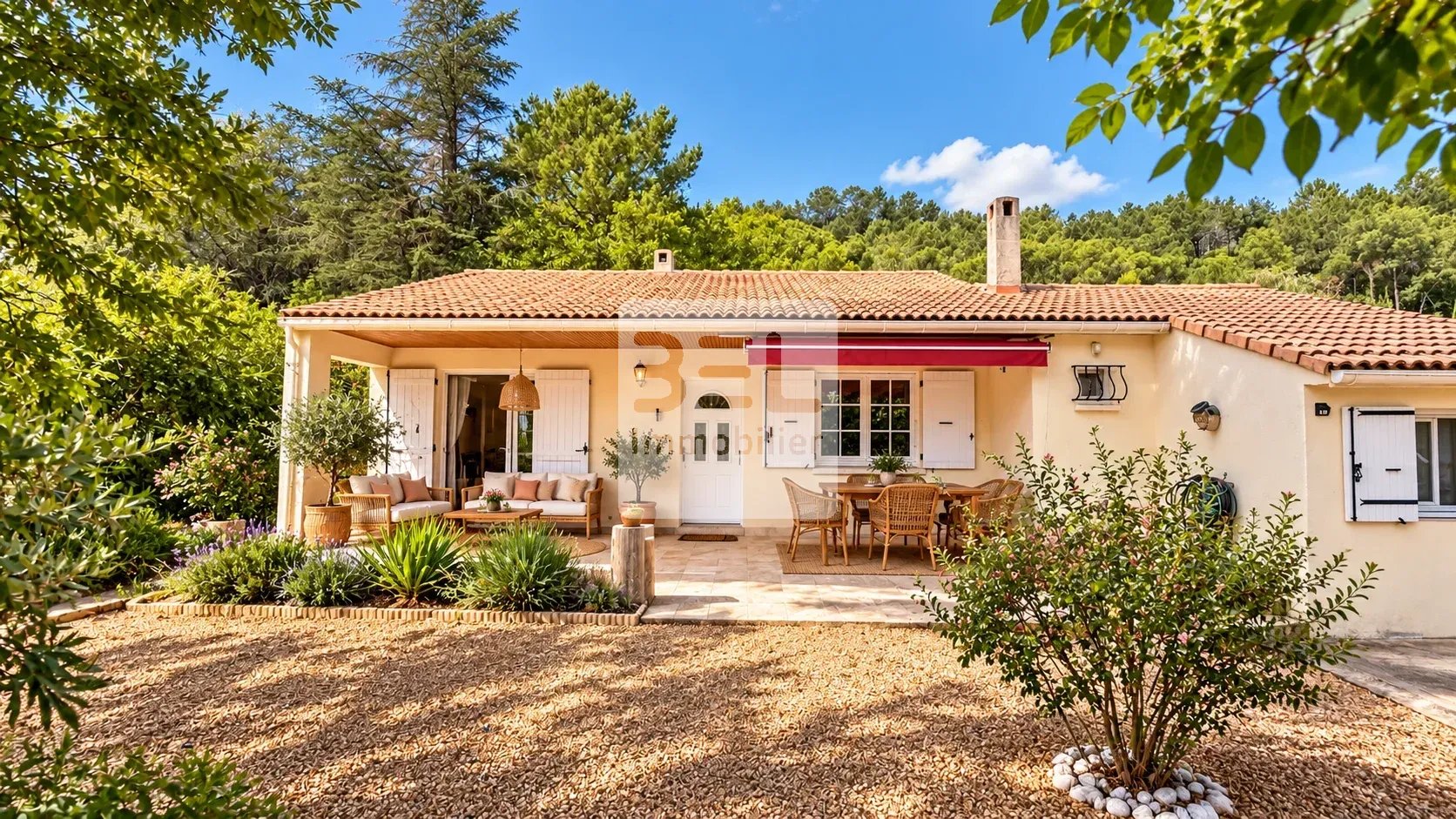 Maison de plain pied sur les hauteurs